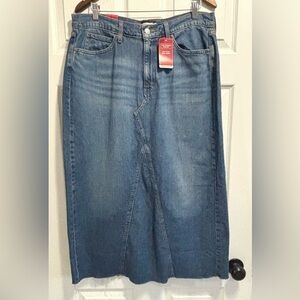 NWT Levi’s Denim Long Maxi Skirt Raw Hem Back Slit Size 14 Brand New with Tags